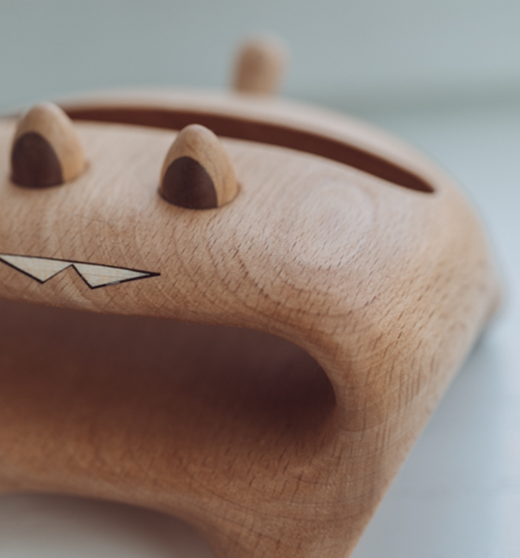 Noise Cat Wooden Phone Speaker Cell Phone Stand