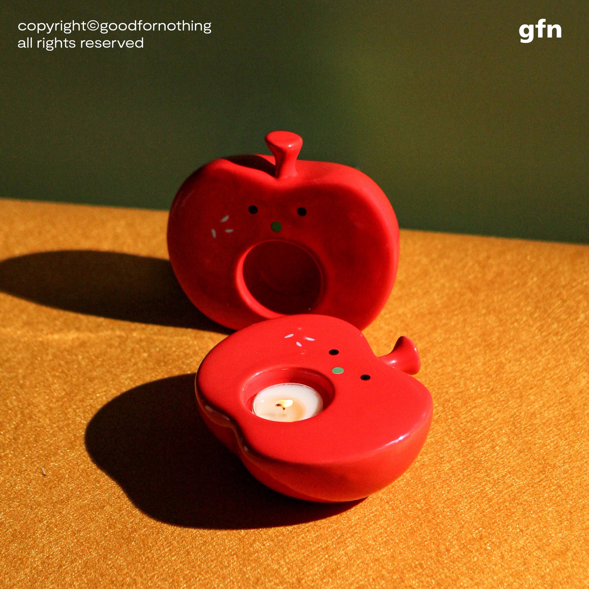 Goodfornothing Screaming Apple Candle