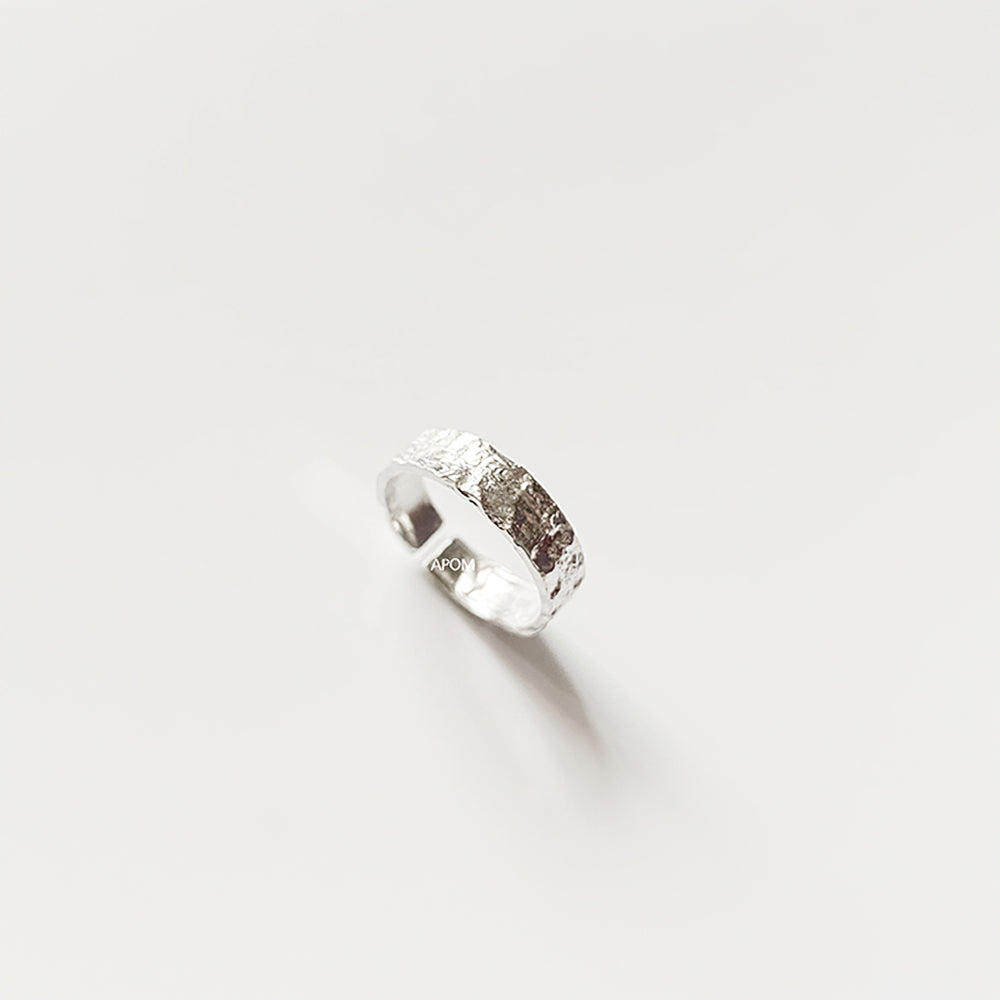 APOM BROKEN I Rings