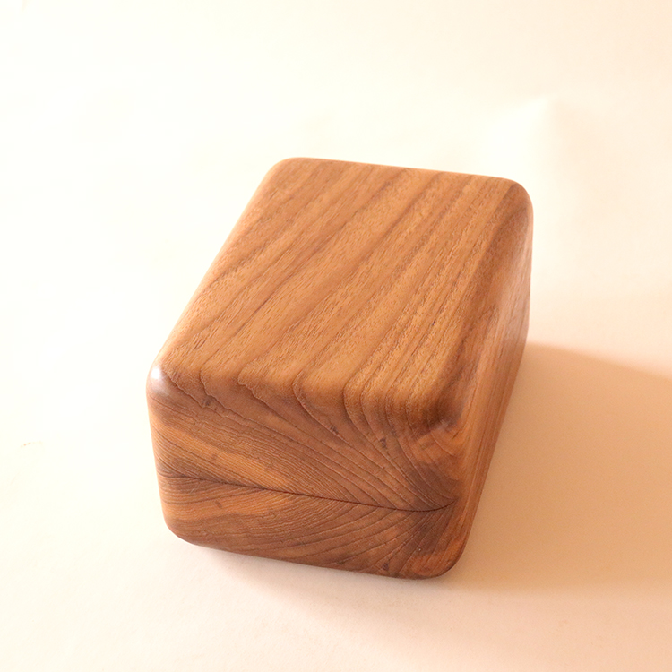 Funda de caja de pañuelos tallada a mano Diseñador original de madera