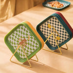 Checkerboard Grid Plastic Dinner Plate With Storage Rack - Lazylifeshop