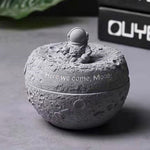 Meditating Astronaut Ashtray - Lazylifeshop
