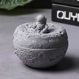 Meditating Astronaut Ashtray - Lazylifeshop