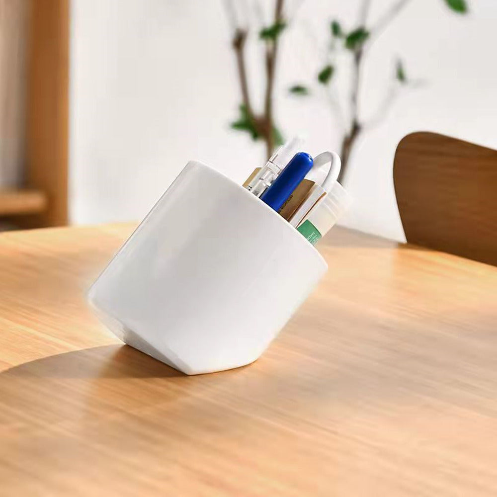 Ins Simple Oblique Pen Holder