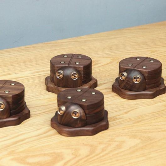 Juego de posavasos de tortugas Decoración de escritorio de madera hecha a mano