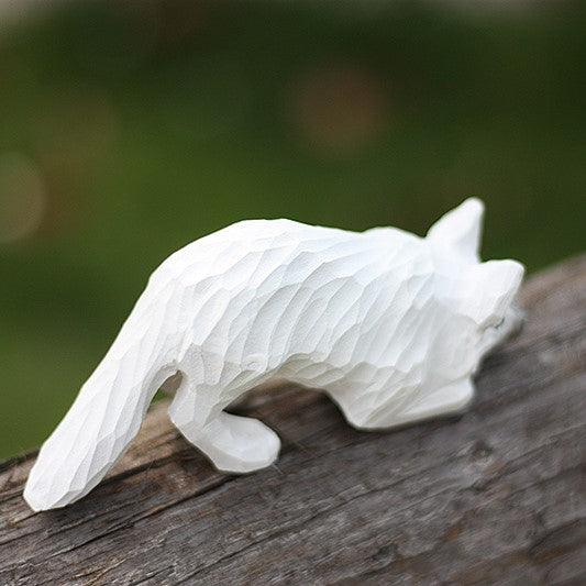 手彫り 置物 キツネの置物手彫り塗装木製