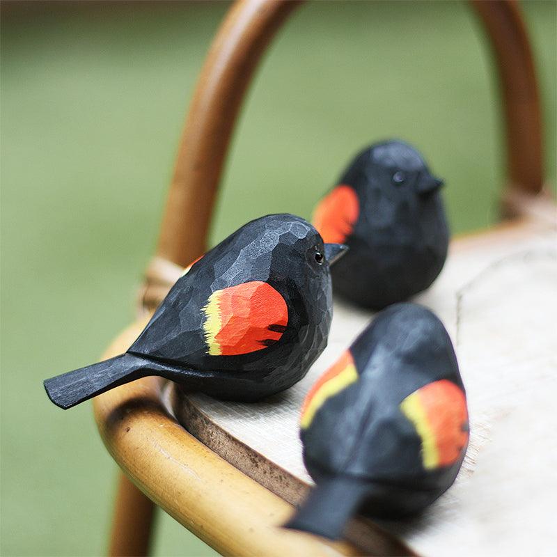 Red-winged blackbird Figurines Hand Carved Painted Wooden
